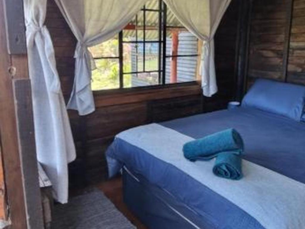 Tsitsikamma Wolf Sanctuary Eco Cabins & Teepees 스톰스리비에르 객실 사진