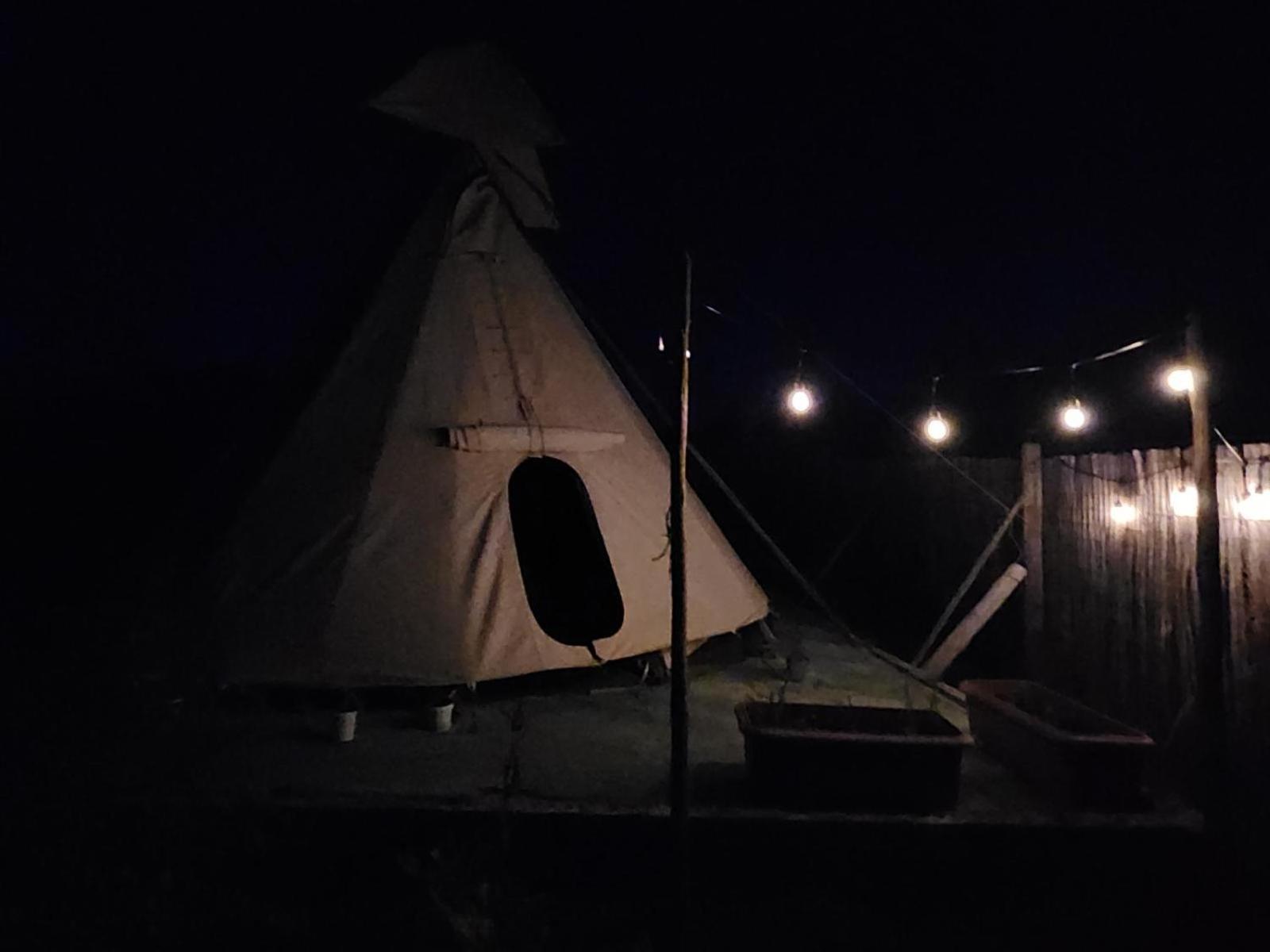 Tsitsikamma Wolf Sanctuary Eco Cabins & Teepees 스톰스리비에르 객실 사진